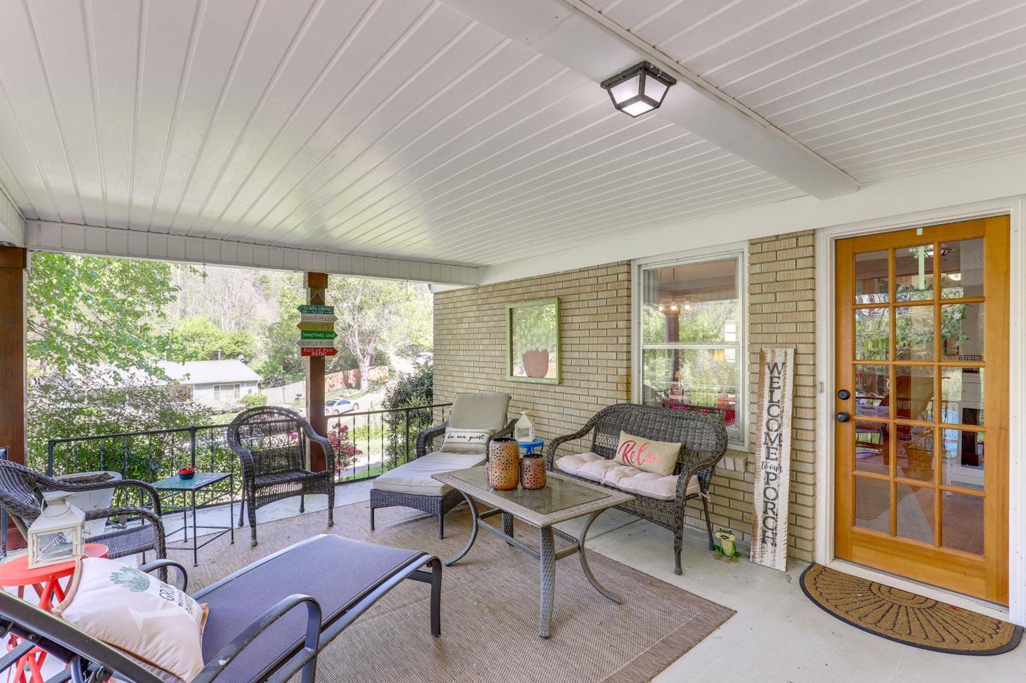 Updated Marshall Home With Fire Pit And Game Room! エクステリア 写真